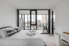 Southbank Palms - Central Convenience Melbourne